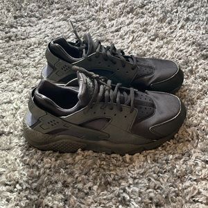 Nike Black Huarache